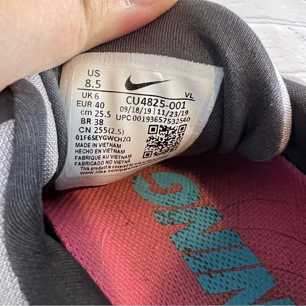 Nike Zoom Winflo 6 Thunder Grey/Digital Pink size 8.5 Women’s
